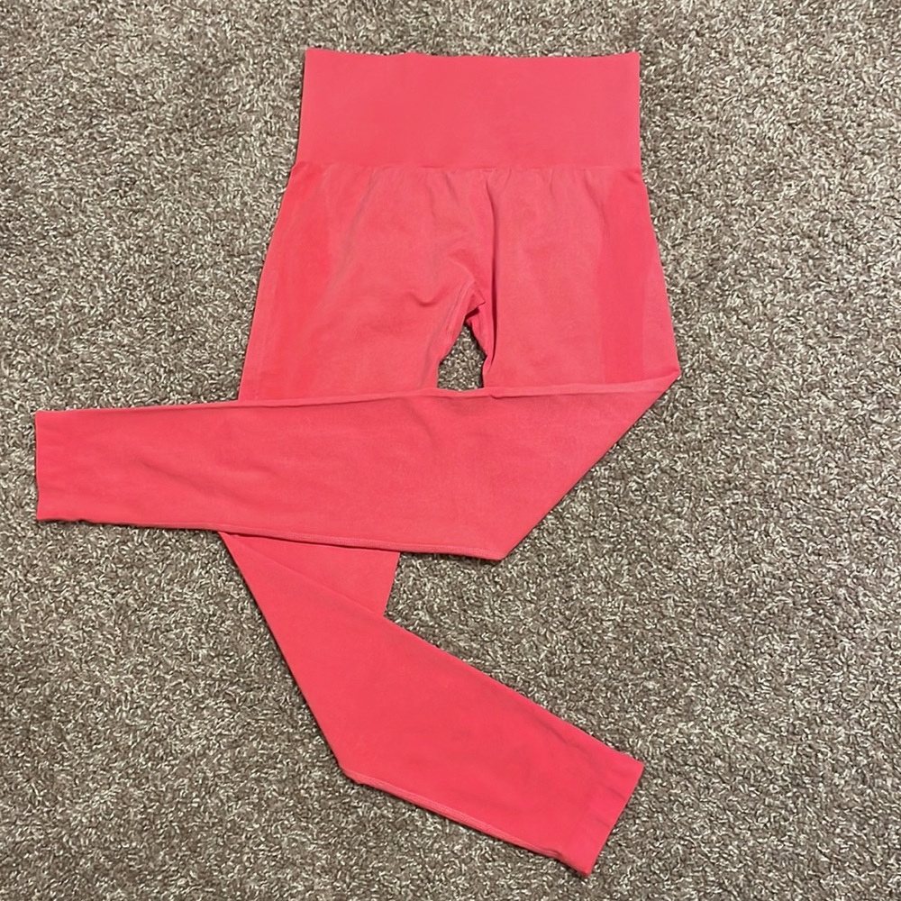 NWOT NVGTN Contour Seamless Leggings